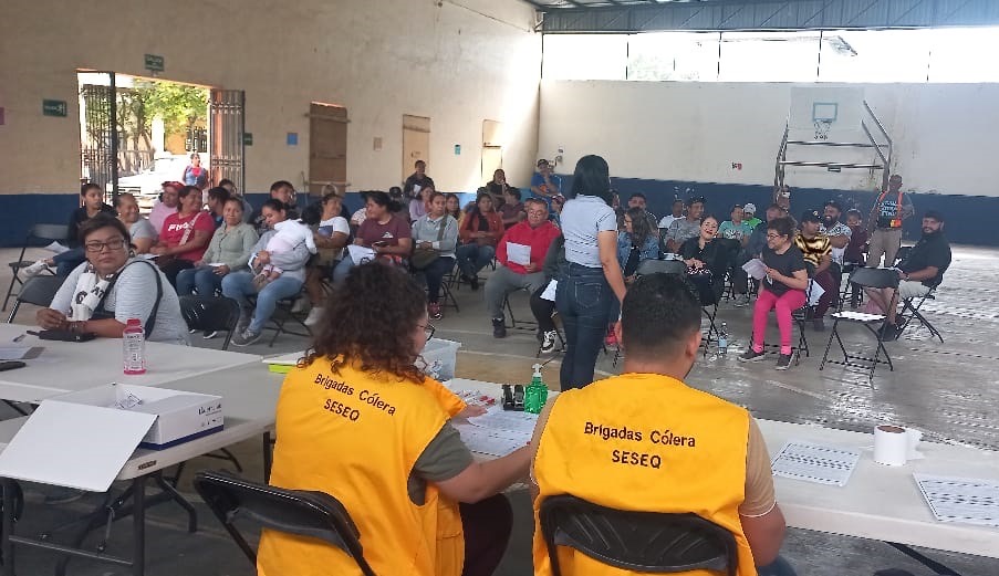 Capacita SESA a manejadores de alimentos en Landa de Matamoros