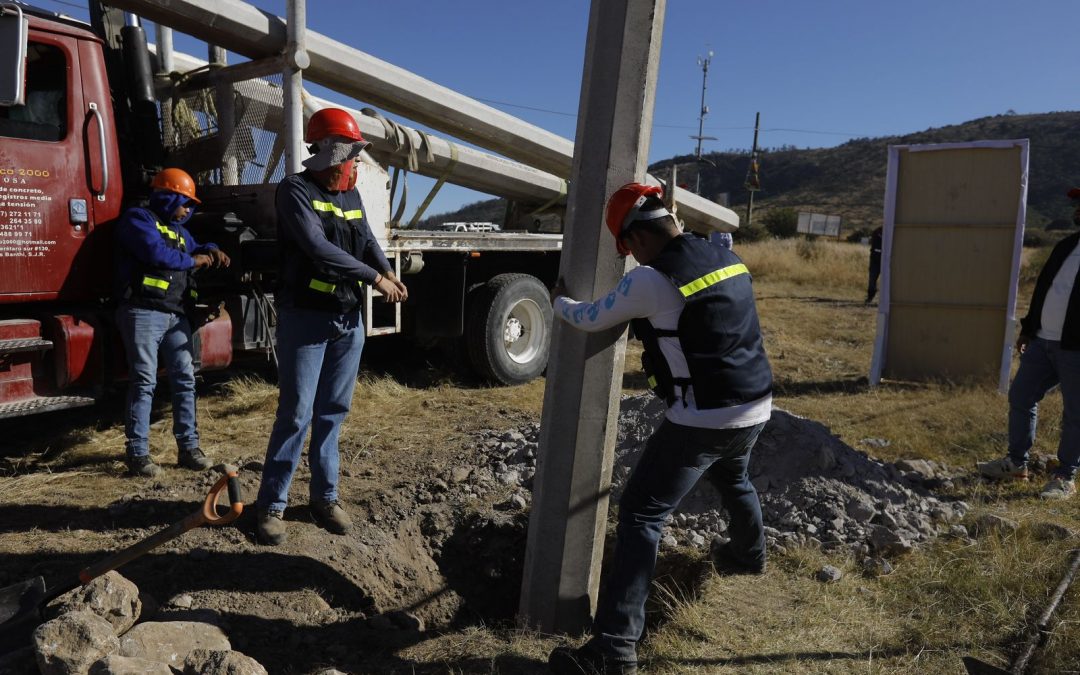 Anuncia Jairo Morales ampliación eléctrica en La Trasquilla