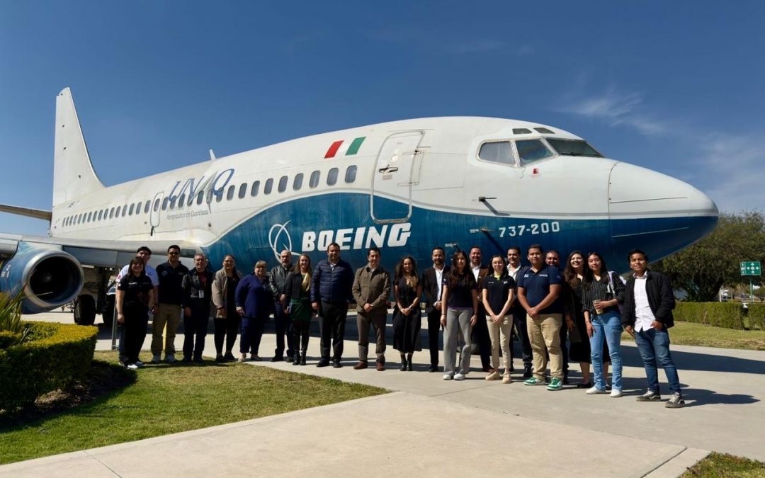 Firman convenio de colaboración autoridaddes de la UNAQ y el municipio de Colón