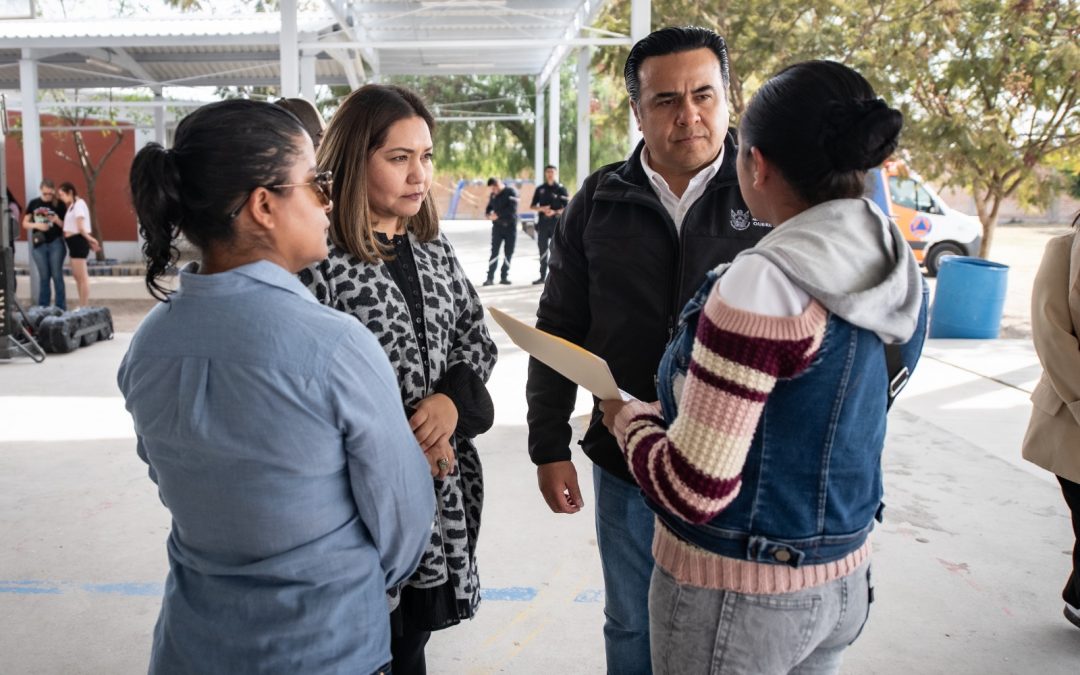 El Marqués y gobierno del Estado entregan aulas didácticas en villas La Piedad