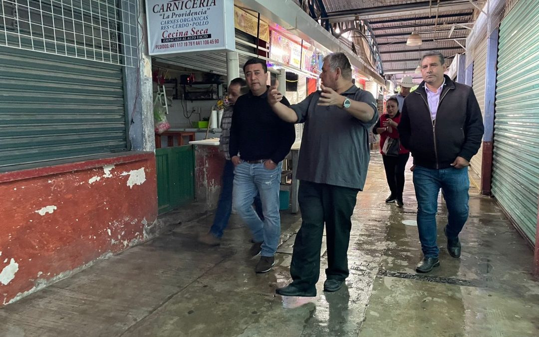 jornada de limpieza profunda en las instalaciones del mercado municipal.