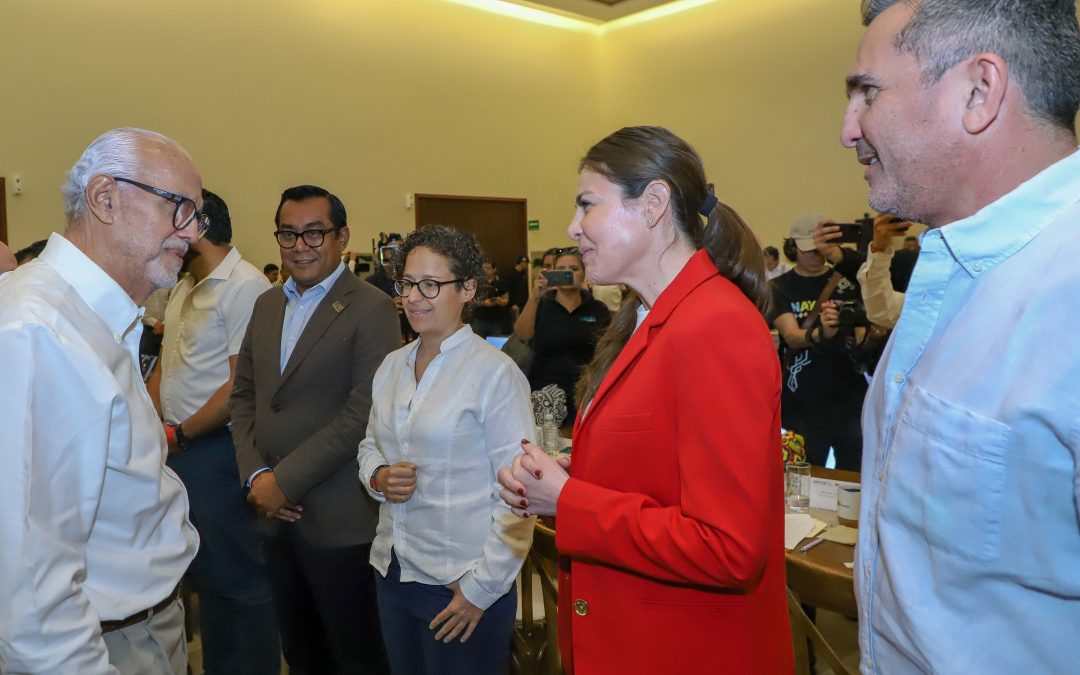 Asume Adriana Vega la vicepresidencia de zona centro de la ASETUR