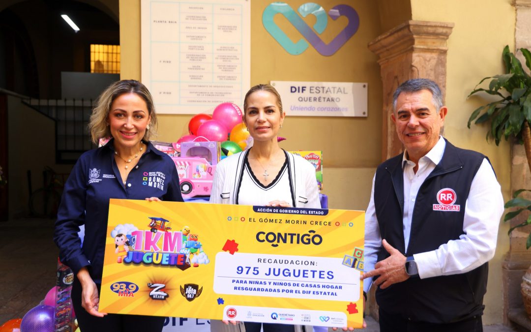 Recibe Car Herrera juguetes para las y los niños en situación vulnerable