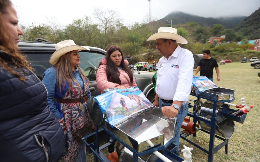 Entrega SEDEA apoyos a productores de Pinal de Amoles