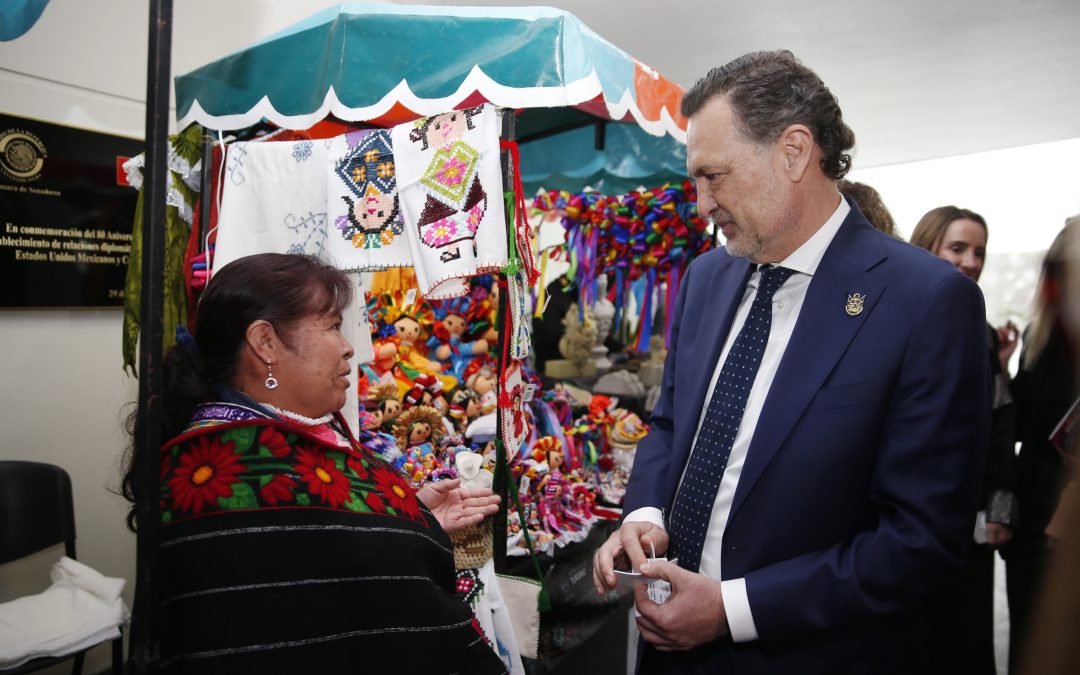 Asiste Gobernador a la Semana Querétaro en el Senado de la República