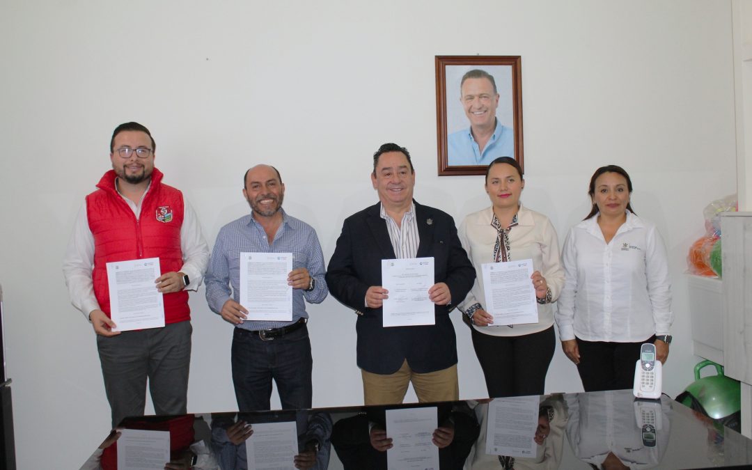 El Gobierno Municipal de Arroyo Seco fortalece la salud pública con la firma de dos convenios de colaboración con la Secretaría de Salud del Estado de Querétaro.