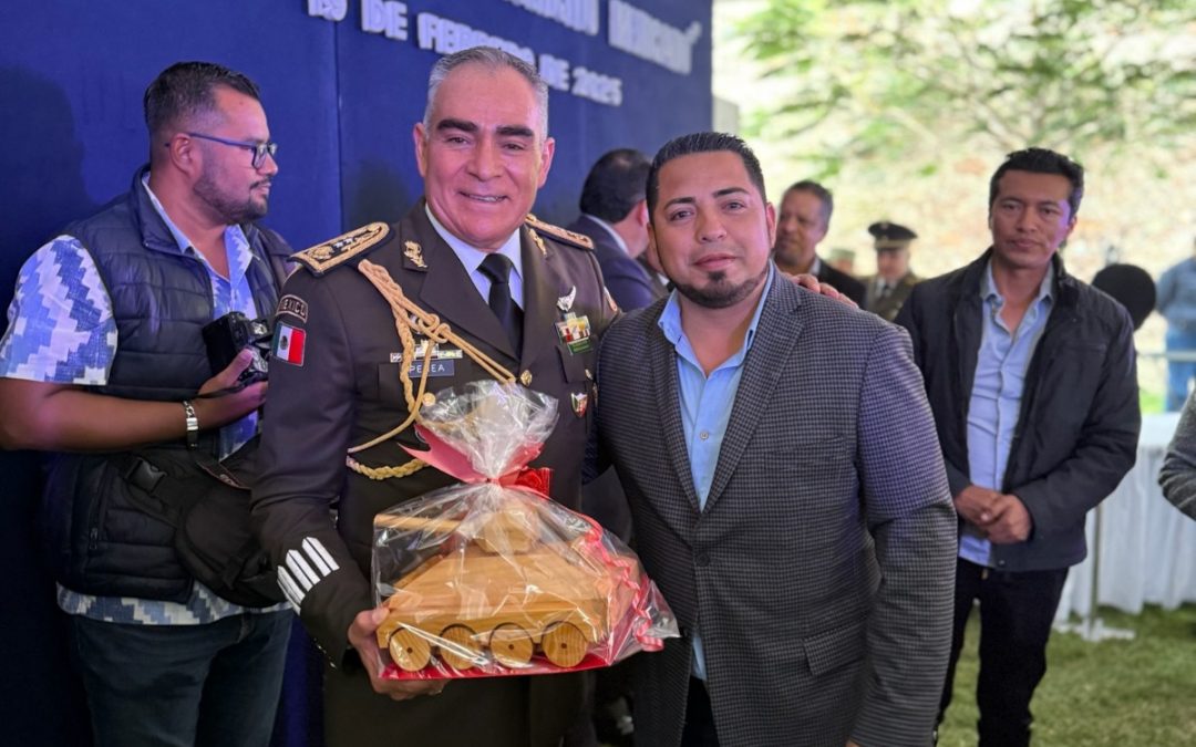 El Presidente Municipal de Arroyo Seco, Lic. Fernando Sánchez Gil, asiste a la Conmemoración del CXII Aniversario del día del Ejército Mexicano