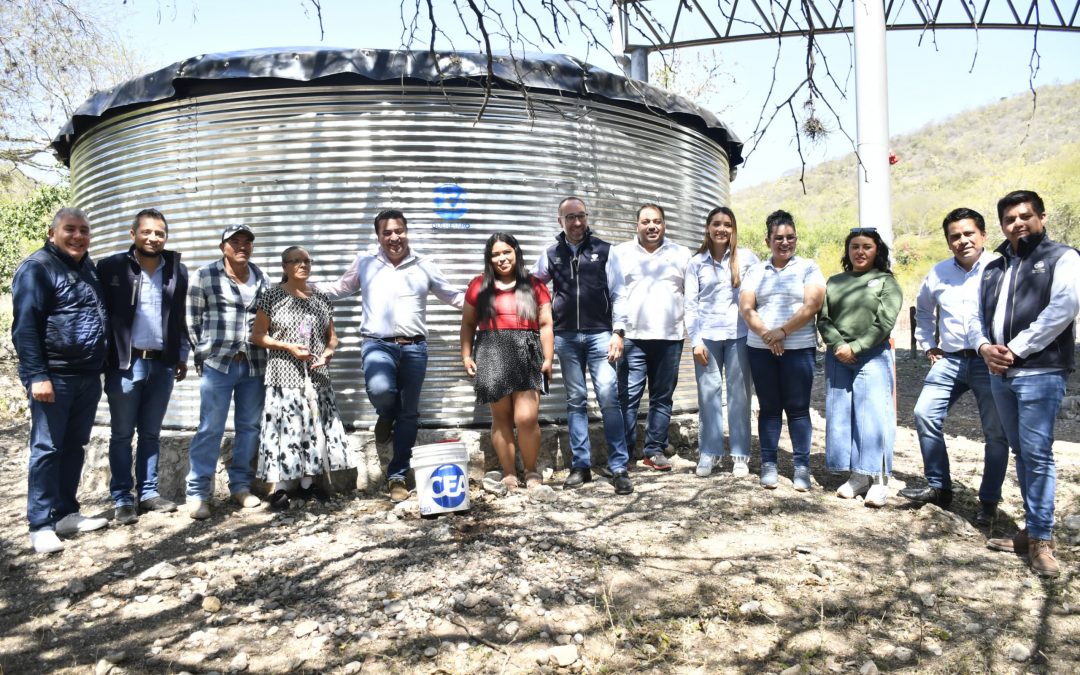 Entregan 2 tanques liner para la cosecha de agua de lluvia comunitarias