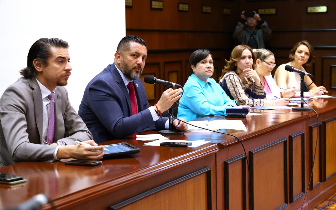 Diálogo y respeto a los derechos humanos de las mujeres, prioridad para el Estado: Carlos Alcaraz