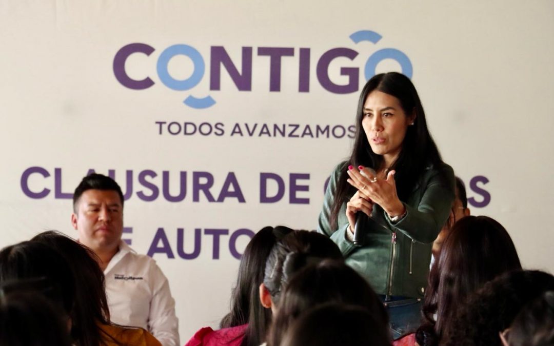 Capacitan a mujeres de Huimilpan para impulsar el emprendimiento