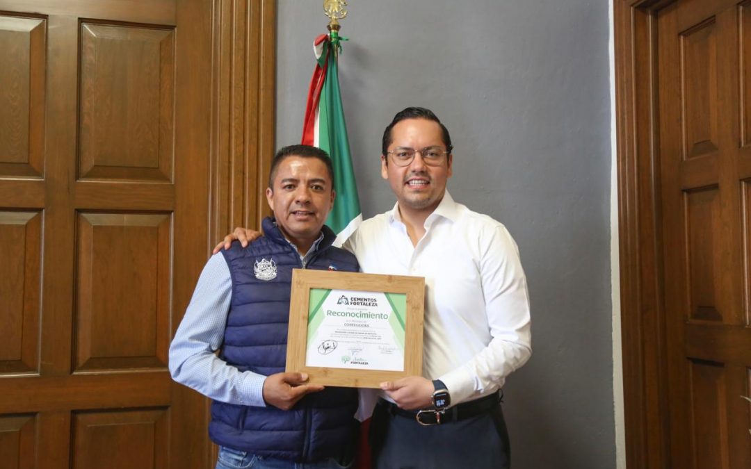 Chepe Guerrero recibe reconocimiento para Corregidora por recolección de 700 toneladas de llantas usadas
