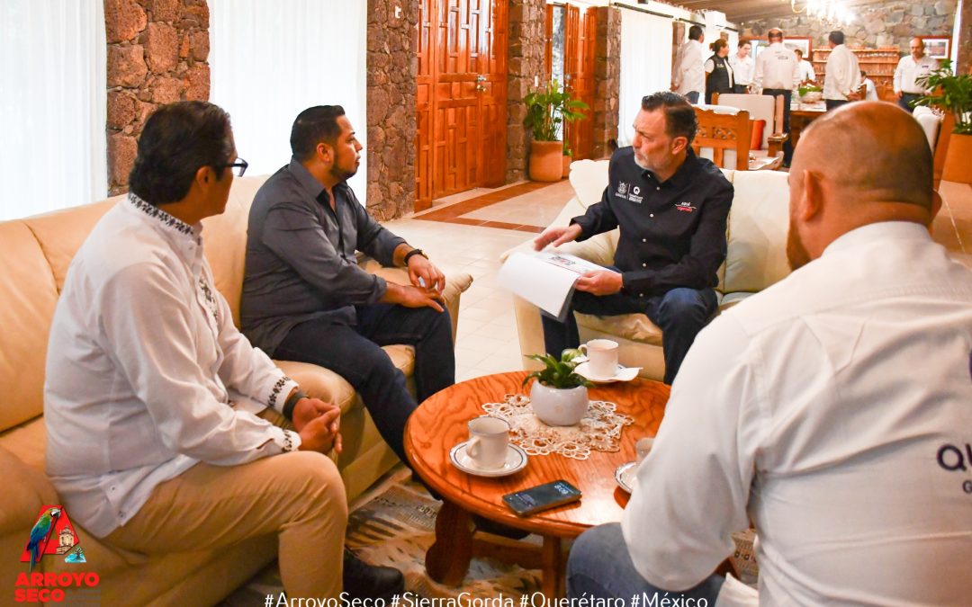 Se reúne Fernando Sánchez Gil con el gobernador del estado Mauricio Kuri para gestionar obras  que impulsaran el desarrollo de Arroyo Seco.