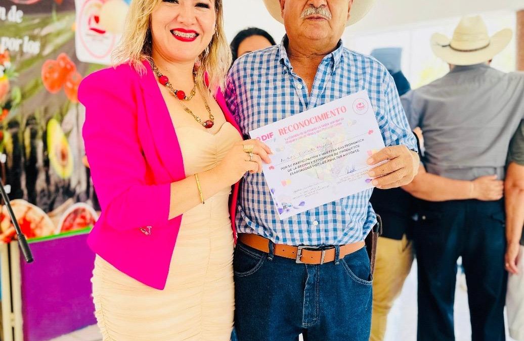 SMDIF Arroyo Seco realiza muestra gastronómica y juegos tradicionales con adultos mayores