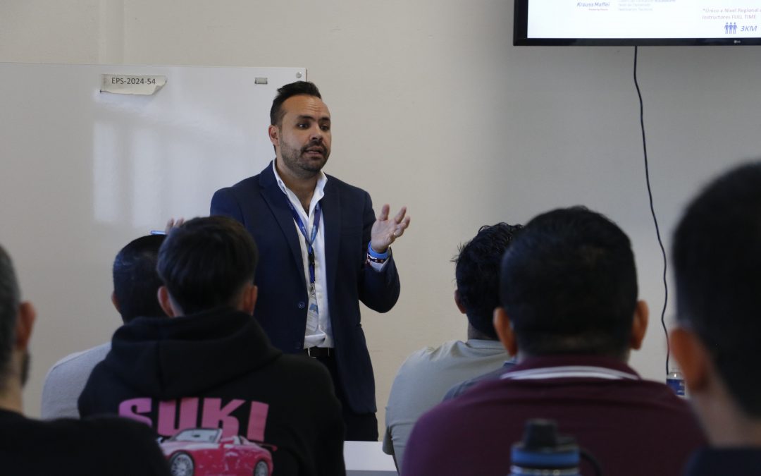 Inicia Diplomado en Inyección de Plásticos en la UPSRJ