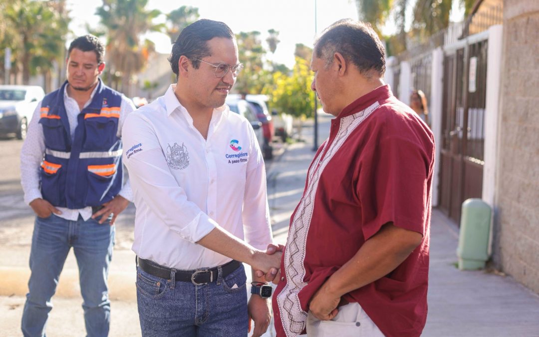 Entrega Chepe Guerrero urbanización de la calle Sagrada Familia