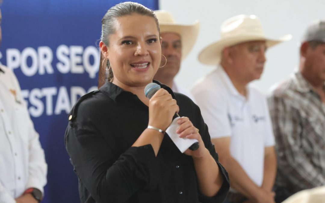 Arranca SEDEA entrega de forraje en la Sierra Gorda