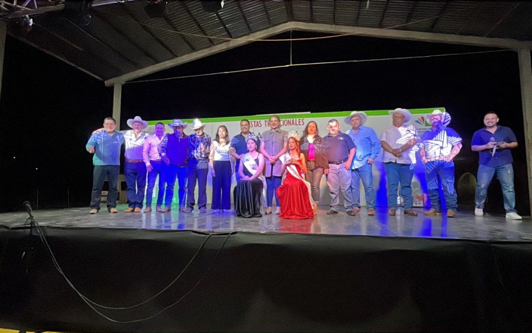 La Presidenta Municipal Yuni Benítez inaugura las fiestas tradicionales de Acatitlán