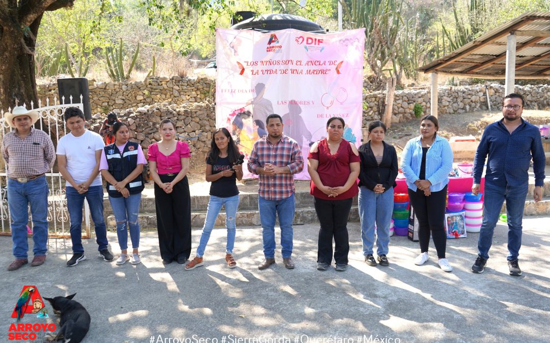 Fernando Sánchez Gil, Presidente Municipal, comparte la celebración del Día de las Madres y la Niñez con las familias de San José del Tepame