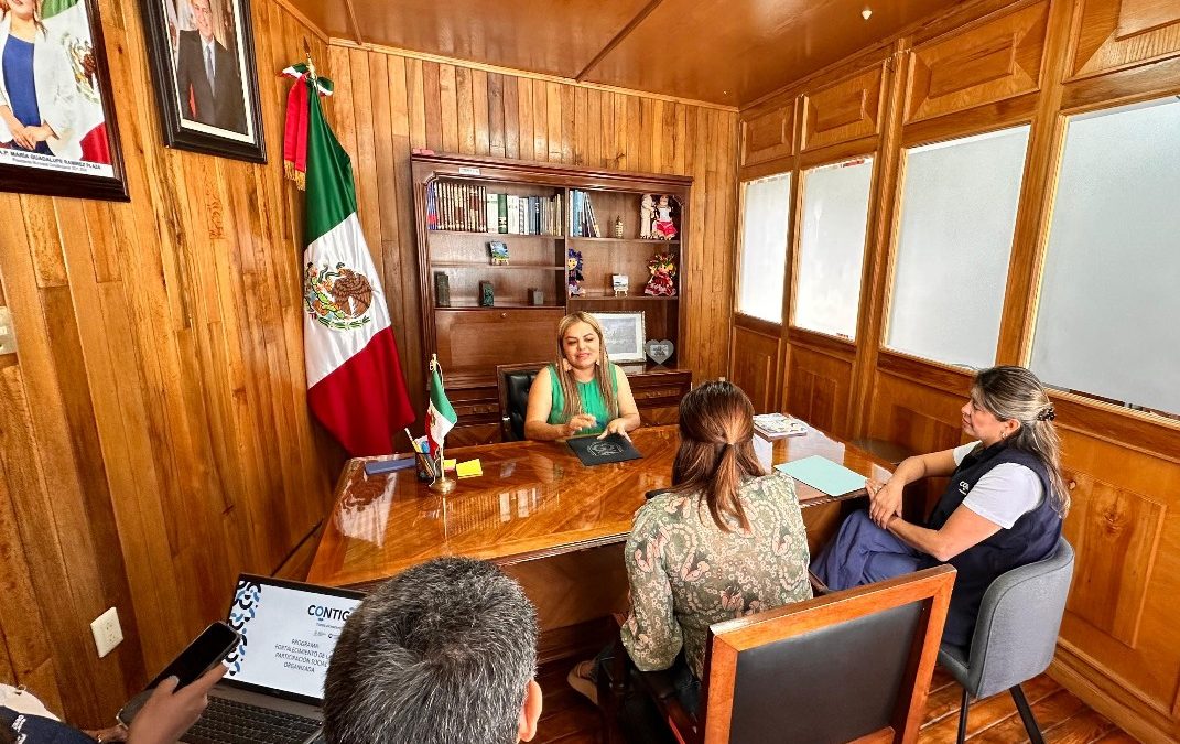 Trabajo en conjunto para nuevas iniciativas para la población pinalense.