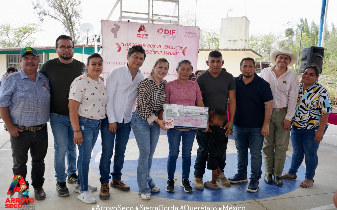 Fernando Sánchez Gil, Celebra con las familias de Las Trancas en el marco del Día de las Madres y el Día de la Niñez