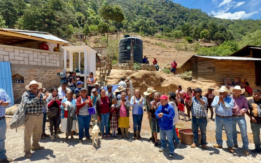 Después de 25 años, llega el agua a La Barranca: Lupita Ramírez entrega obra histórica.