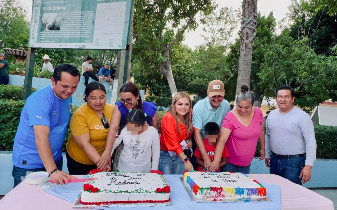 DIF Municipal y Gobierno de Pinal de Amoles llevan  alegría a niños y mamás de Bucareli.
