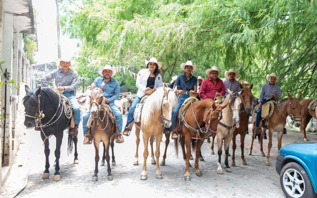Realizan tradicional cabalgata Agua Zarca 2025
