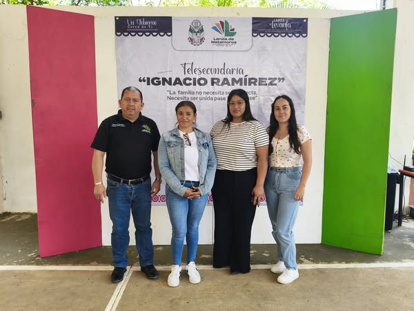 Festejan el Día de la Familia en la telesecundaria Ignacio Ramírez