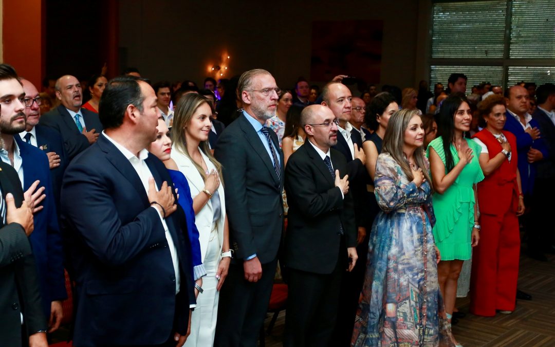 Asiste Marco Del Prete a toma de protesta de la CANACO SJR