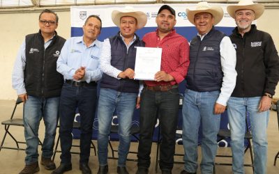 Entrega SEDEA alimento concentrado para ganado en Huimilpan