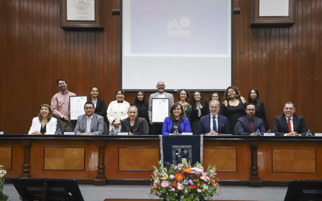 Premio Alejandrina: 40 años de incentivar la ciencia y las humanidades