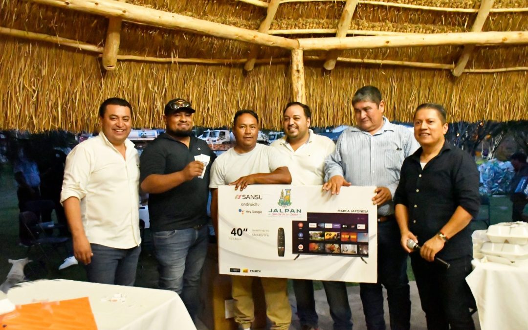 El alcalde Rubén Hernández sostuvo acercamiento con el gremio de taxistas