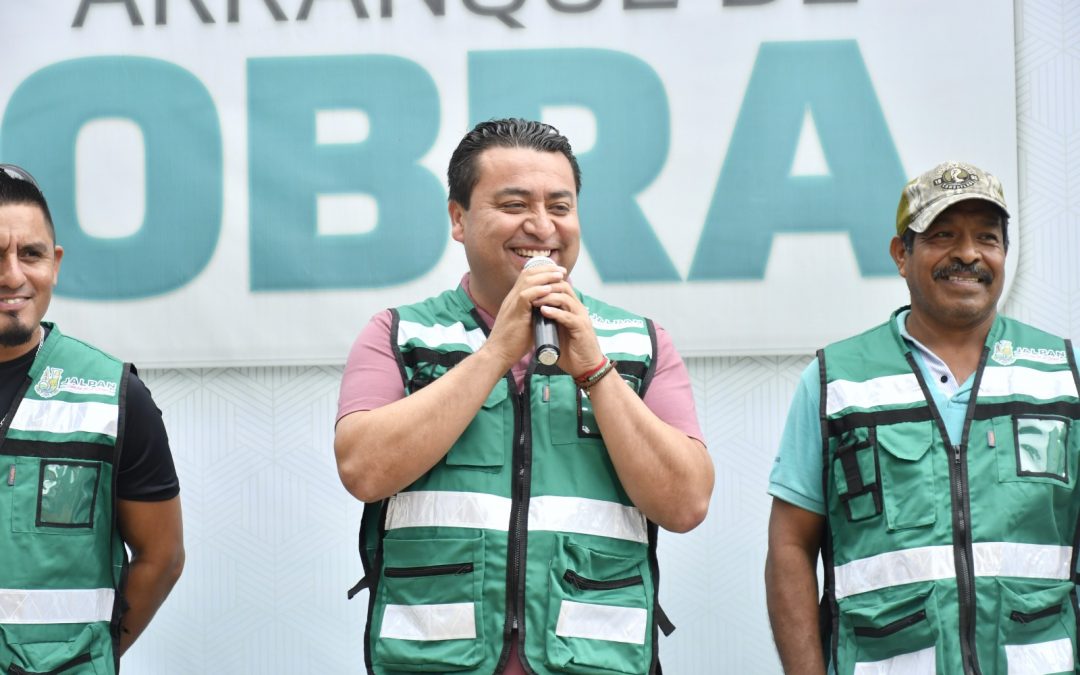 Rubén Hernández pone en marcha obra de urbanización de calle en la localidad de El Lindero