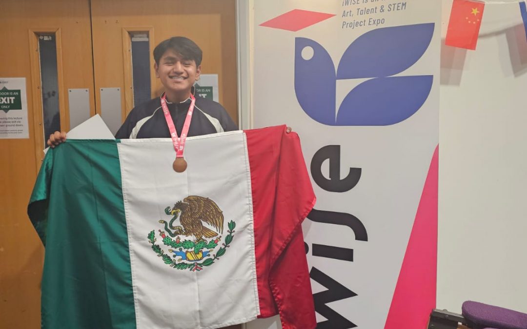 Triunfa alumno del CECyTEQ en Inglaterra con salsa en polvo