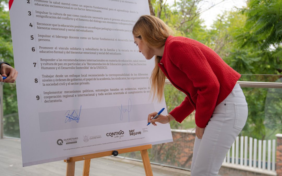 Firman SEJUVE y E-Lab declaratoria para promover la educación positiva
