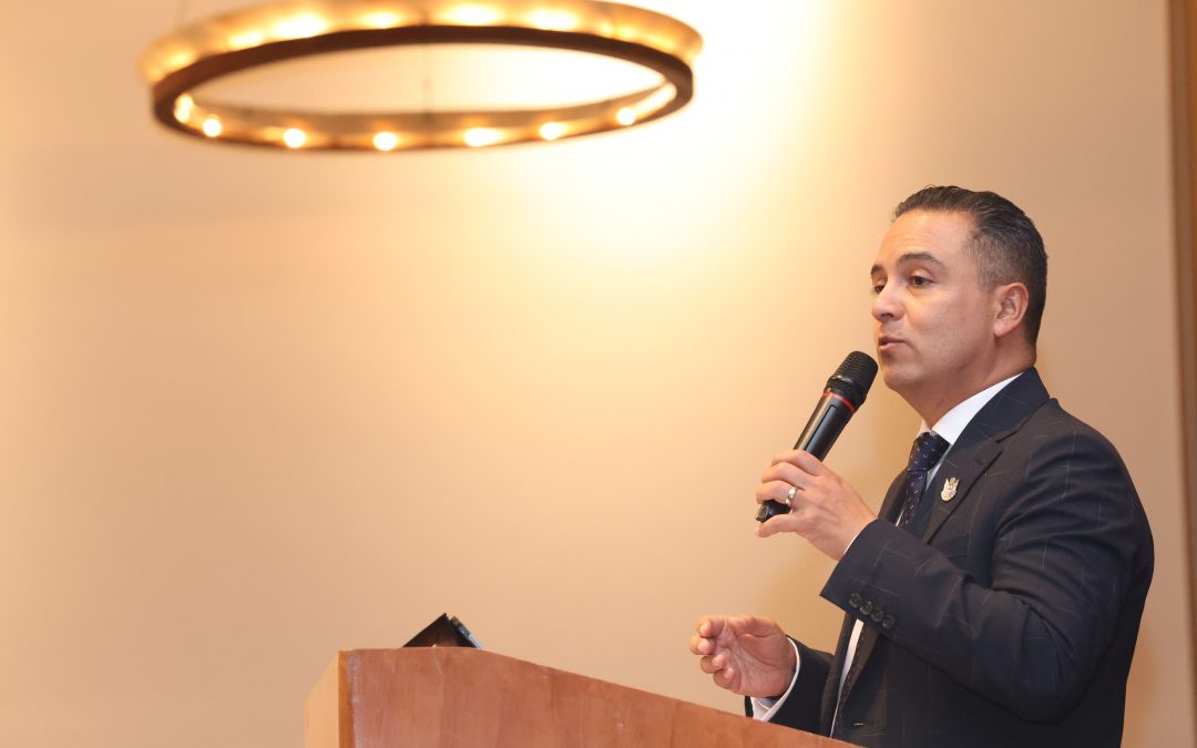 Reconoce Eric Gudiño al Club Skål Internacional Querétaro 695, en su 17 aniversario