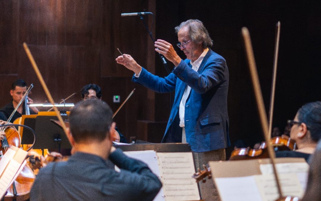 Estudiantes de Artes UAQ musicalizan “El tren fantasma”