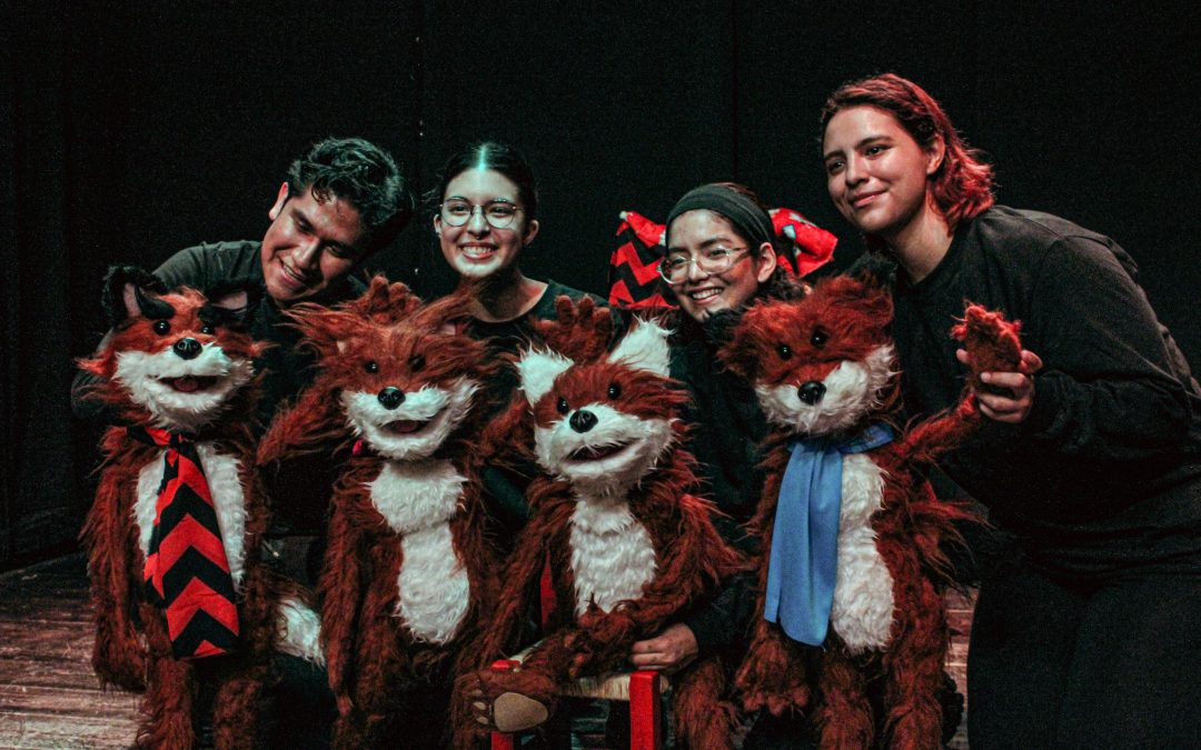 La Casa del Faldón recibe La Inesperada Visita del Zorro Azul