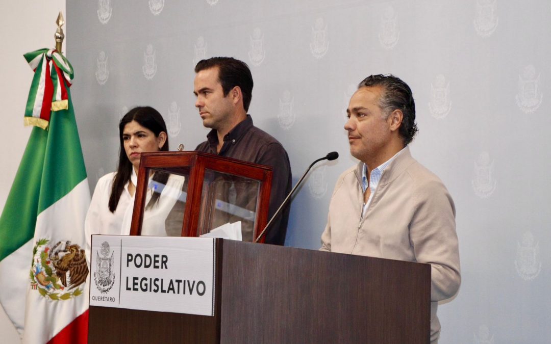 PAN exhibe el fraude de Morena al intentar secuestrar la  Mesa Directiva en Querétaro no se roban la democracia