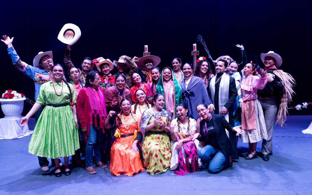 Debuta Compañía Folklórica UAQ en el Teatro Esperanza Iris de CDMX, en “Ciudad Escena 2025”