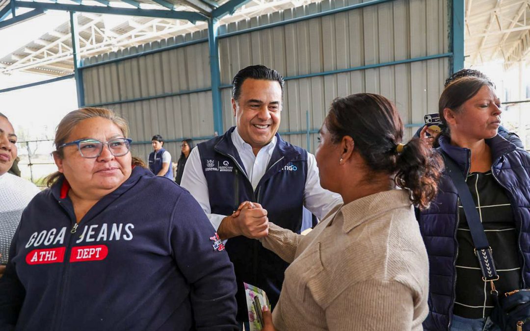 Entrega SEDESOQ apoyos de Coinversión Social en San Juan del Río