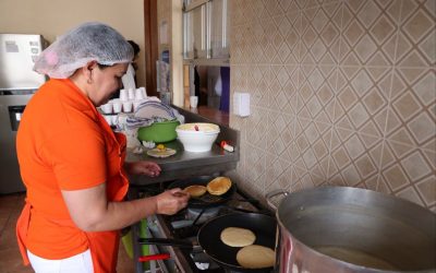 Brindan Clubes del Adulto Mayor atención integral a más de cinco mil personas