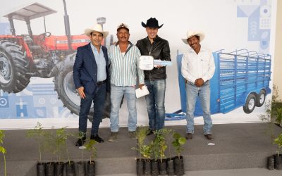 Rodrigo Monsalvo entrega subsidios para fortalecer el campo con apoyos y equipamiento tecnológico