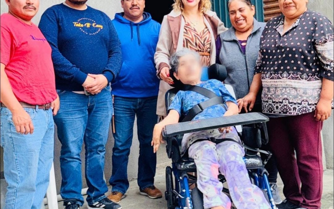 SMDIF Arroyo Seco fortalece gestiones y entrega apoyos funcionales a personas en situación vulnerable