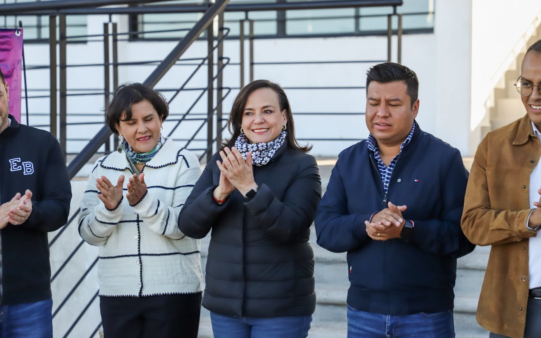 Invitan UAQ y municipio de Huimilpan a cursos de idiomas