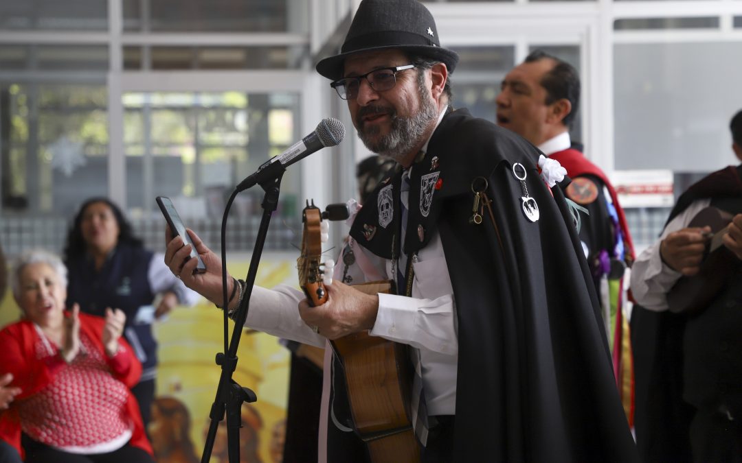 Ofrece Estudiantina UAQ “Concierto Navideño”