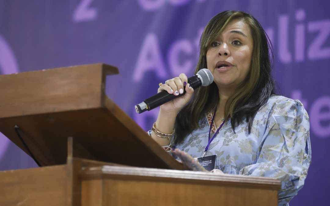 Realiza UAQ 2° Seminario de Actualización Docente “Tejer Saberes”