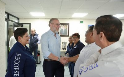 Reconoce Marco Del Prete a comerciantes en el estado