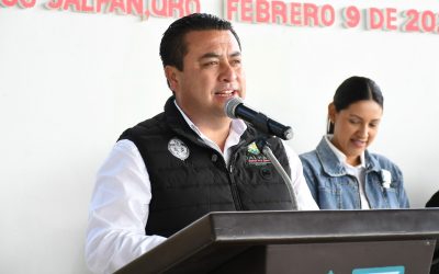 Encabeza Rubén Hernández Lunes Cívico en Sabino Chico