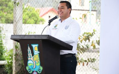 Encabeza Rubén Hernández Lunes Cívico en San Antonio Tancoyol